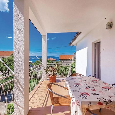 2 Bedroom Stunning Apartment In Novi Vinodolski Buitenkant foto
